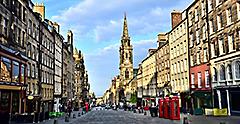 Historic Royal Mile in Edinburgh, Scotland