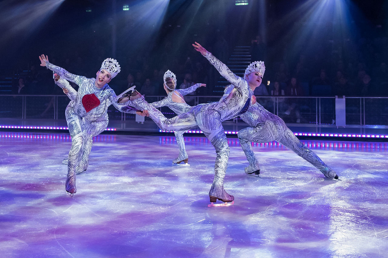 Synchronized Ice Skaters on Symphony of the Seas