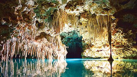 Crystal Caves. Belize City. 