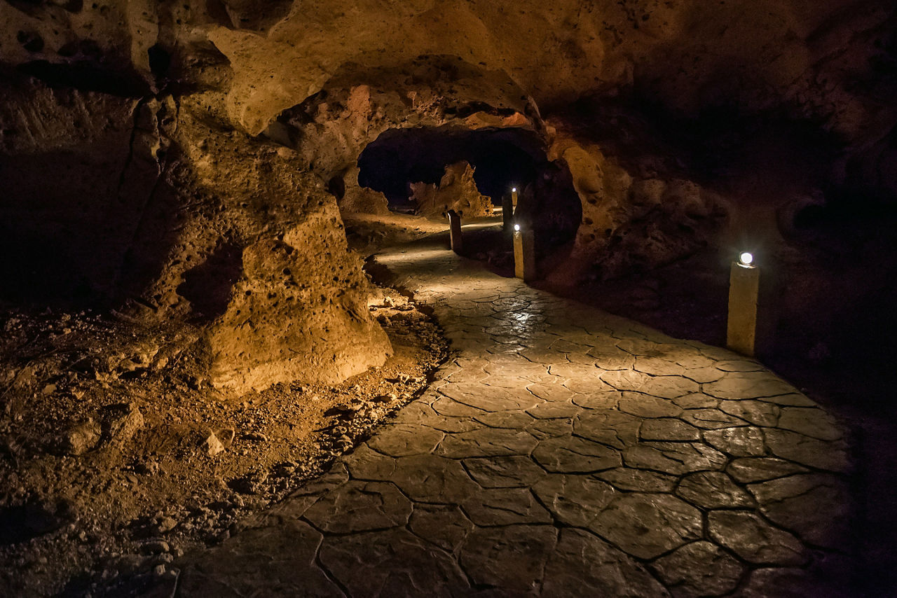 ocho rios jamaica grotto cave pathway