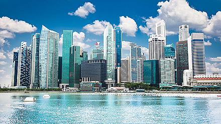 Beautiful sunny day with the skyline of Singapore
