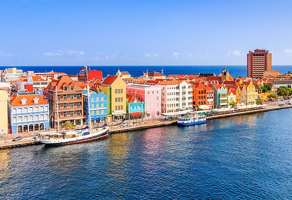 Curaçao Country Willemstad-curacao-colorful-buildings