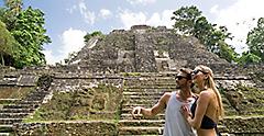 Mexico, Couple in front of the Mayan Ruins