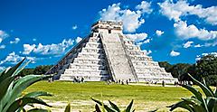 Pyramid of Chichen Itza, Mexico 
