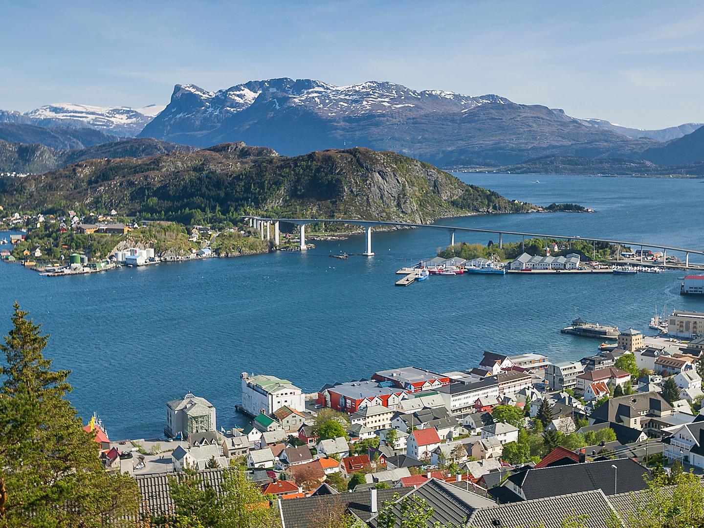 royal caribbean cruises norwegian fjords