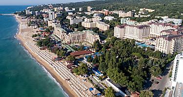 Aerial view of the beach and hotels in Golden Sands, Zlatni Piasaci.