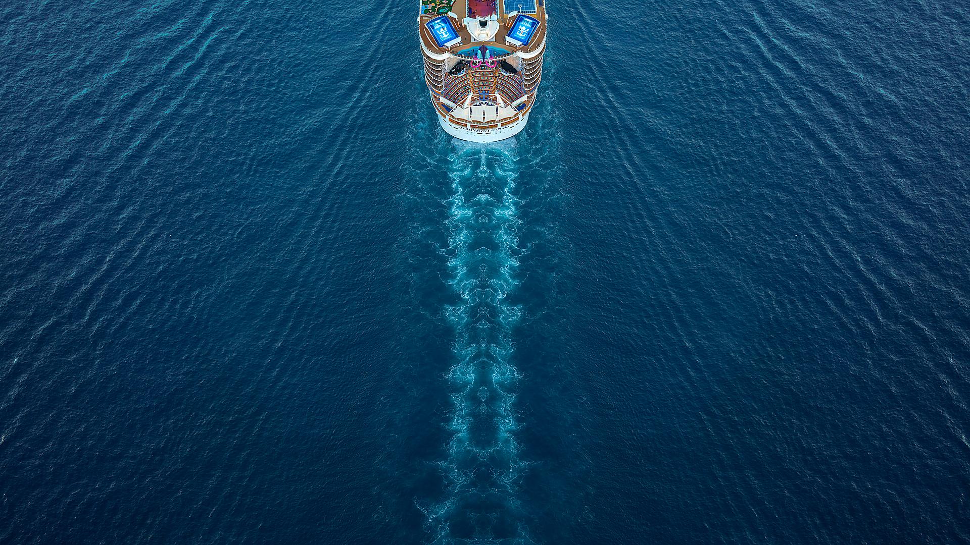 Estela de agua en el Symphony of the Seas